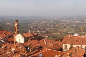 Langhe, breathtaking landscapes, picturesque hamlets and excellent Italian gastronomy thumbnail